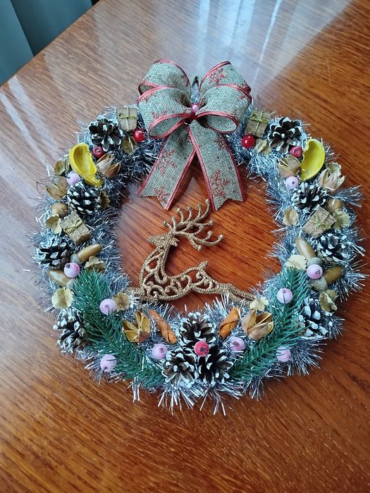 Новорічні віночки декор подарунки пробки в школу та садочок