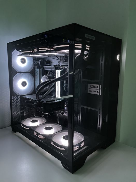 Komputer Rtx 4060 ryzen 5 7500f Ram 32GB DDR5 1TB Lian li o11 visison