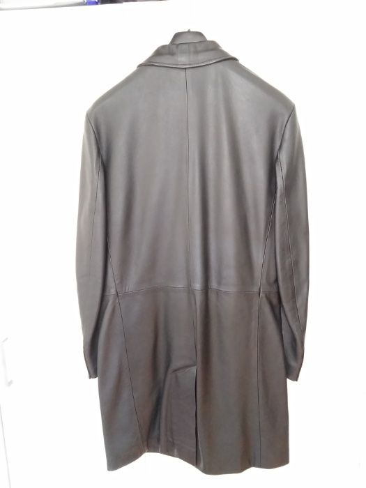 Casaco em pele preto