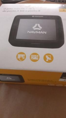 GPS da marca NAVMAN com a caixa e acessórios como novo