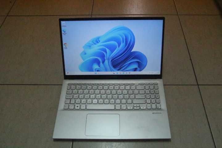Portátil Asus VivoBook X512F – Oportunidade – i7