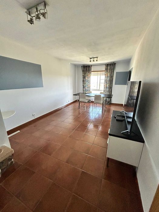 Arrenda-se T3 Monte da Caparica