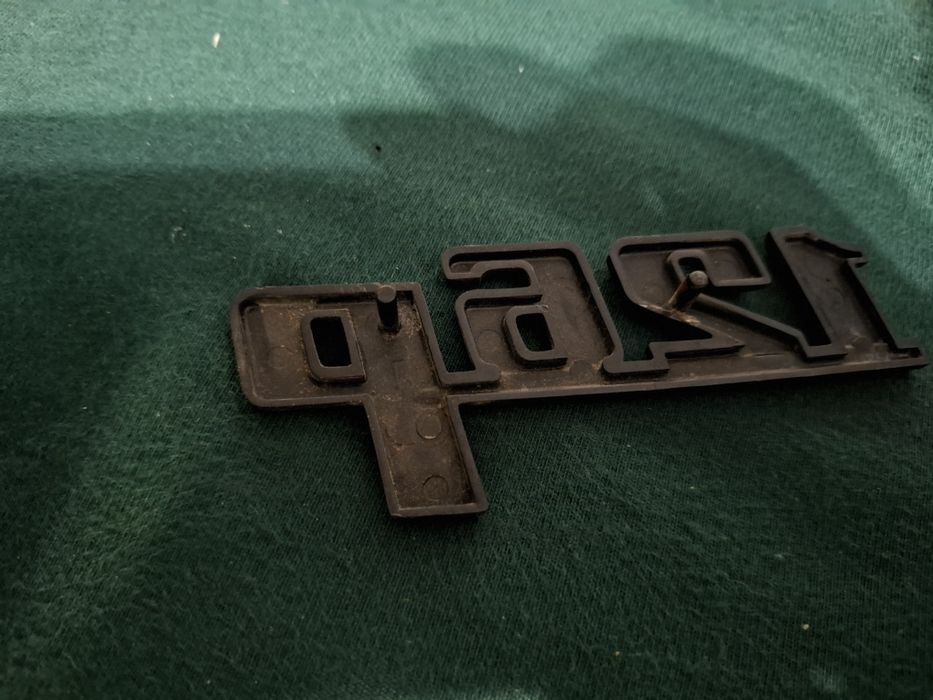 Znaczek emblemat Syrena Fiat Warszawa