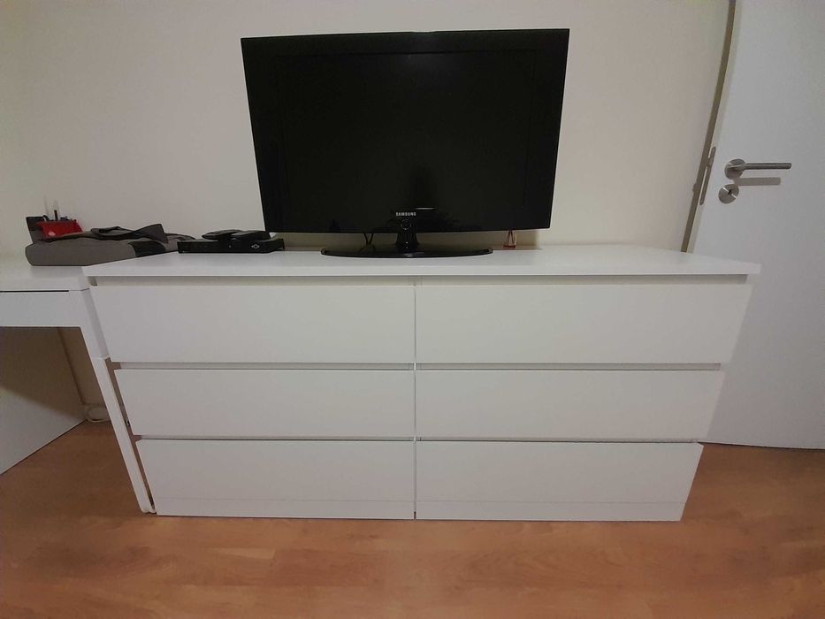 Móveis como novos e frigorífico