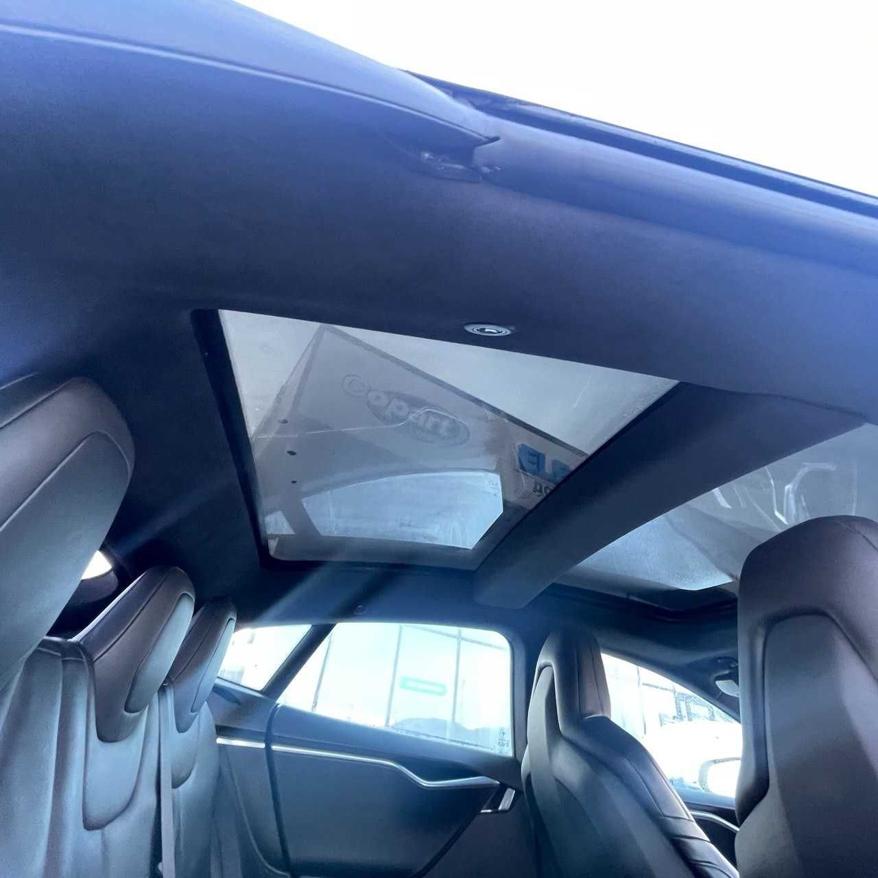 Tesla Model S 85D