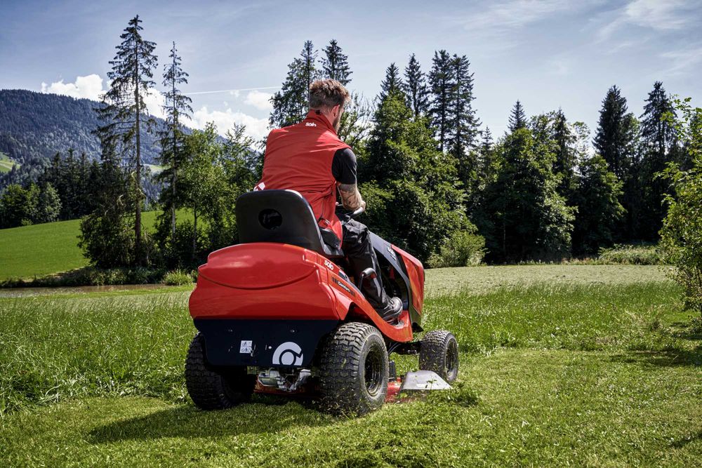 Traktorek Kosiarka T22-111.3 HDS-A V2 Traktor V-Twin AL-KO 110 cm