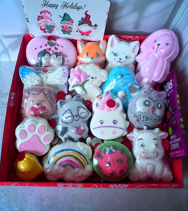 Подарунки для садочка та школи новорічний подарунковий набір