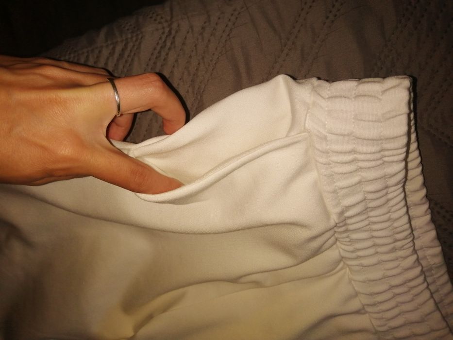 Strój garniturowy spodnie plus żakiet biel ekri