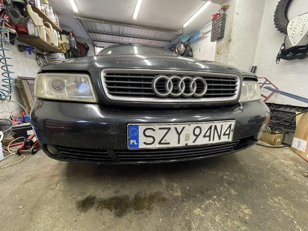 Zderzak przod a4 b5 polift LZ9U