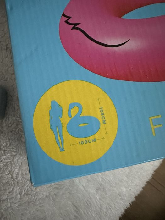 Flaming koło do plywania