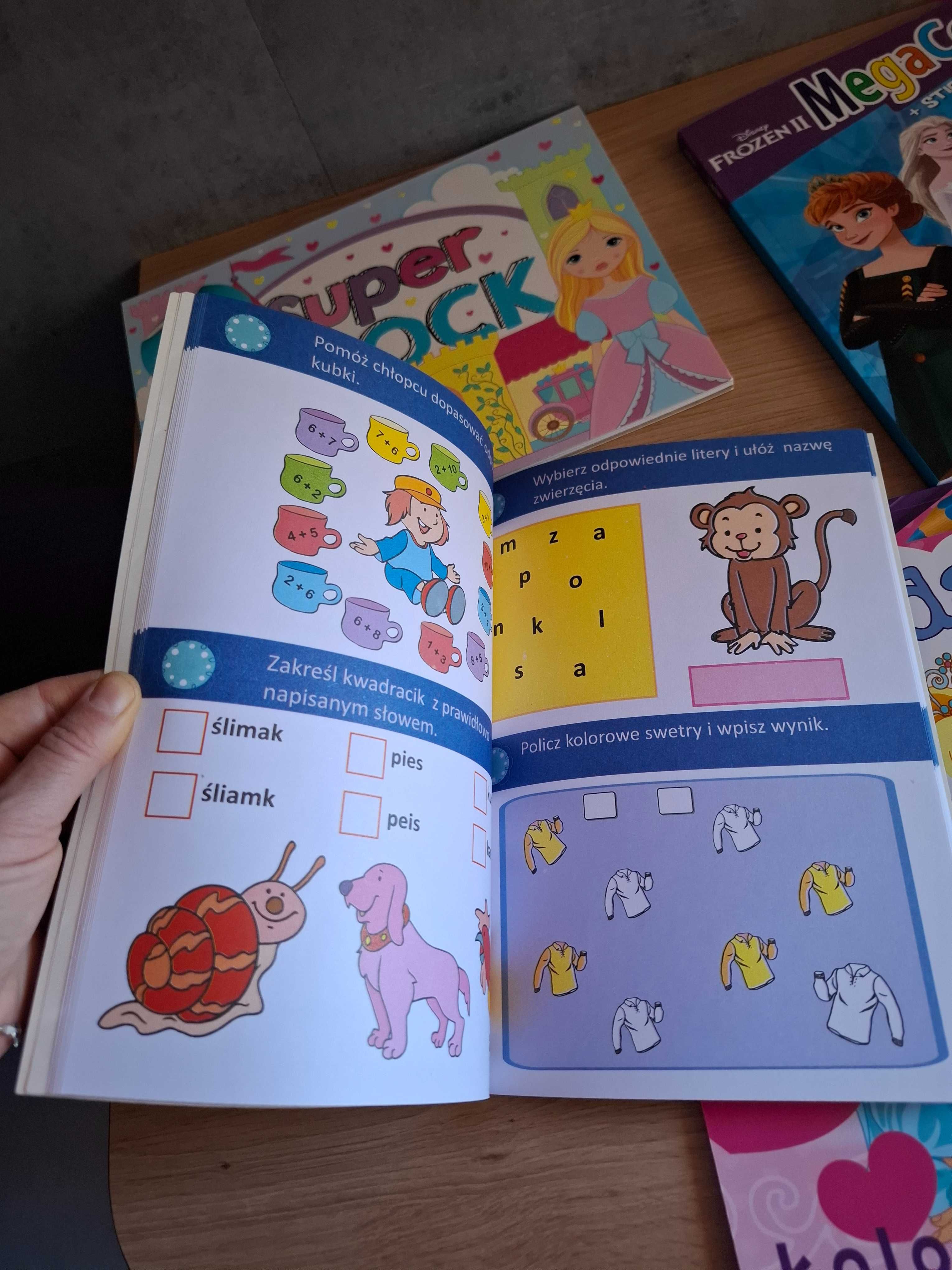 Kolorowanki dla dziewczynki Elsa i Anna księżniczki