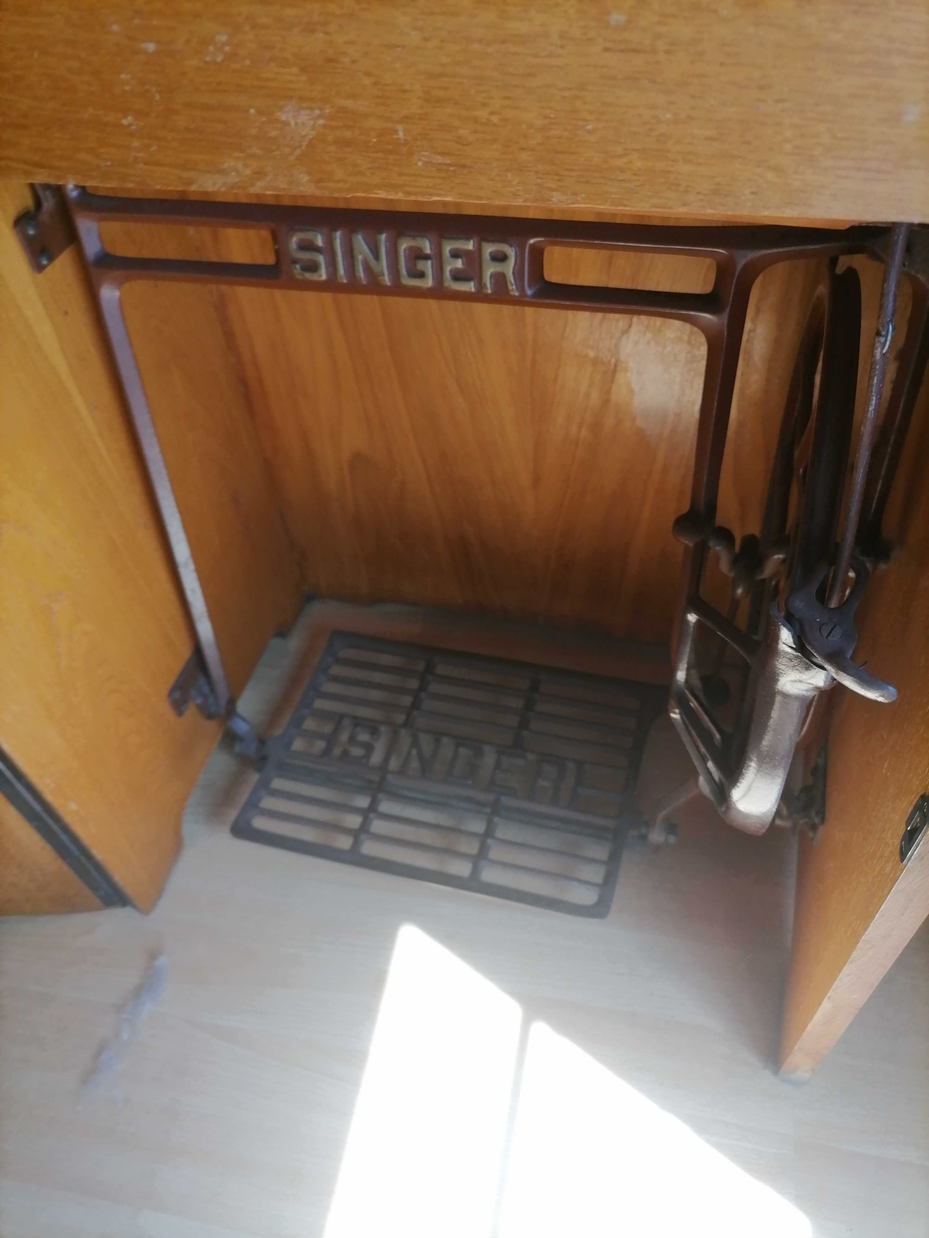 Máquina de costura Singer década de 60