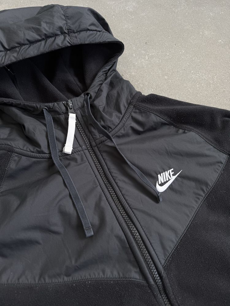 Czarna rozpinana bluza wiatrówka polarowa Nike