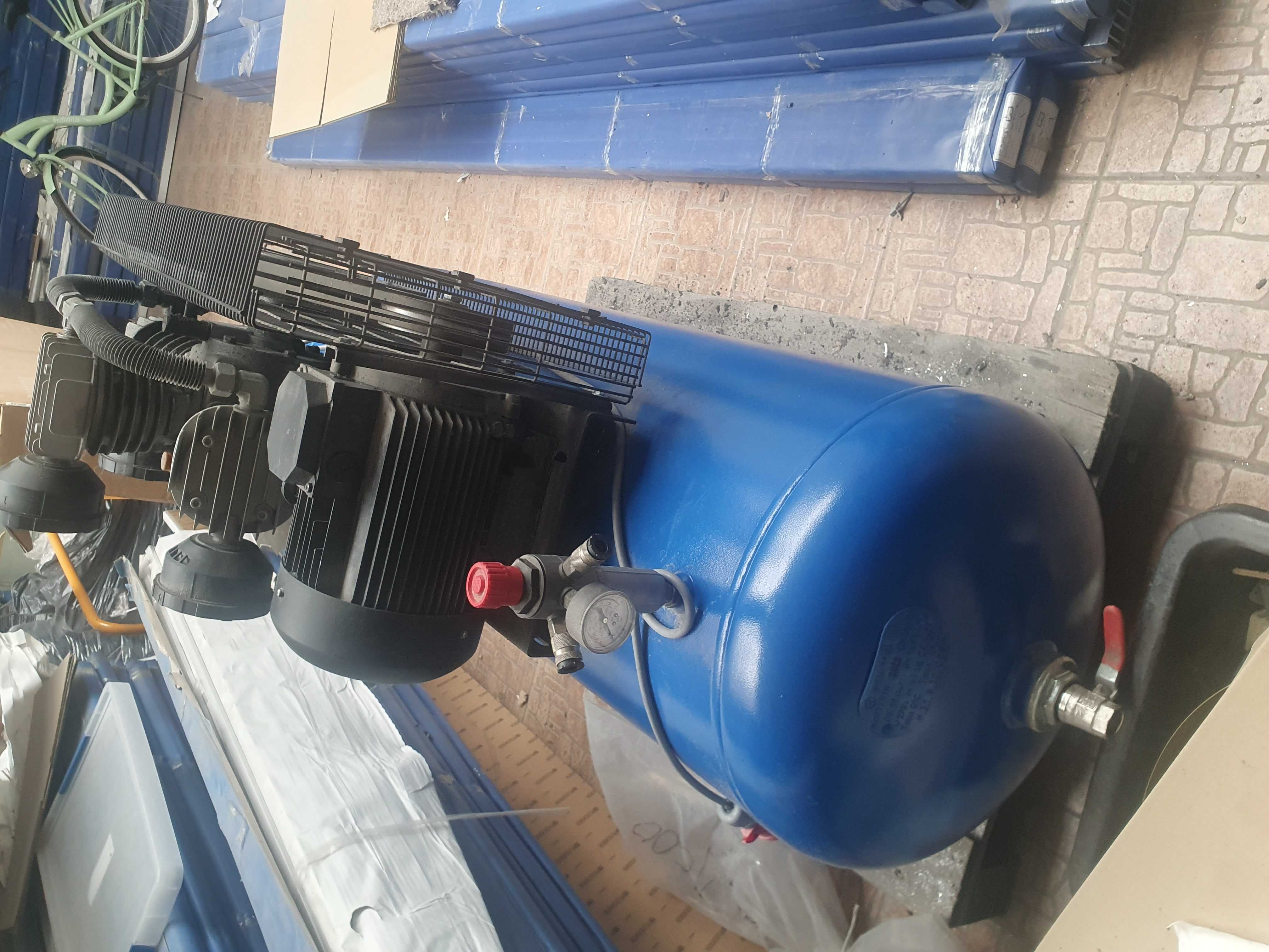 KOMPRESOR Remeza SB4/F-270.LB75  rok prod. 2022  FV VAT