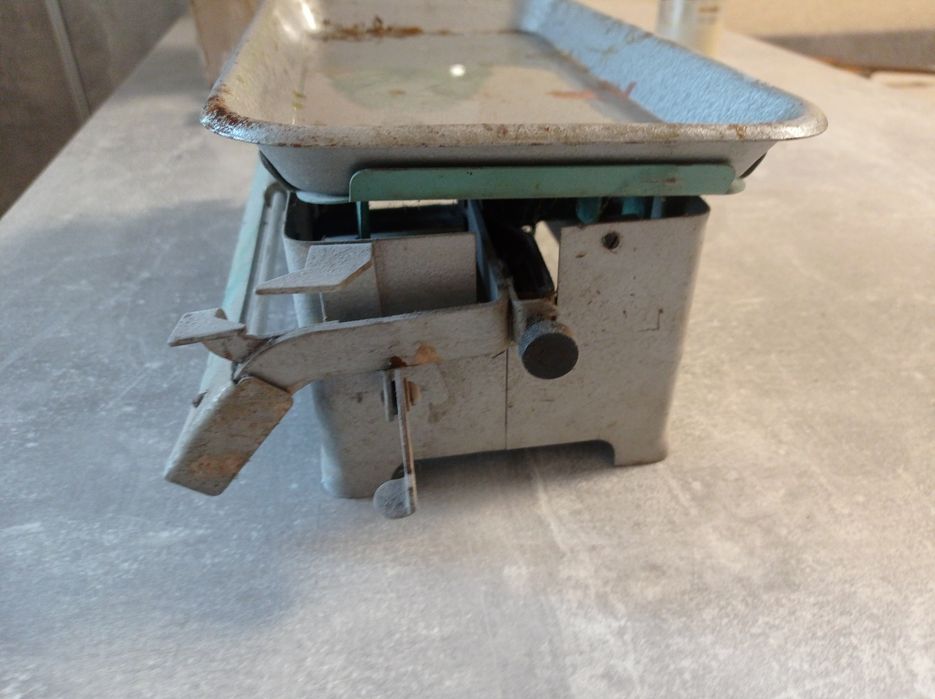 Продам весы  б/у