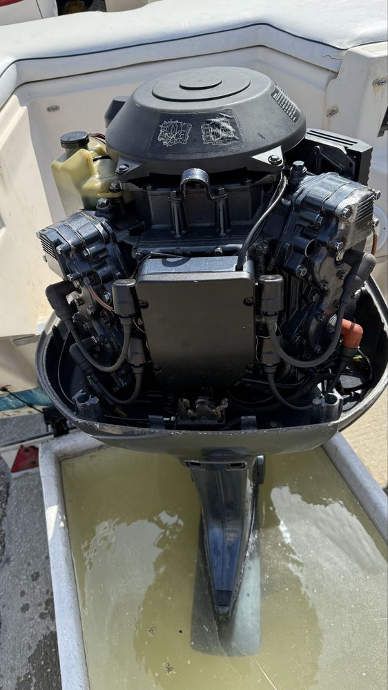Motor fora de bordo Yamaha 115cv V4 2t
