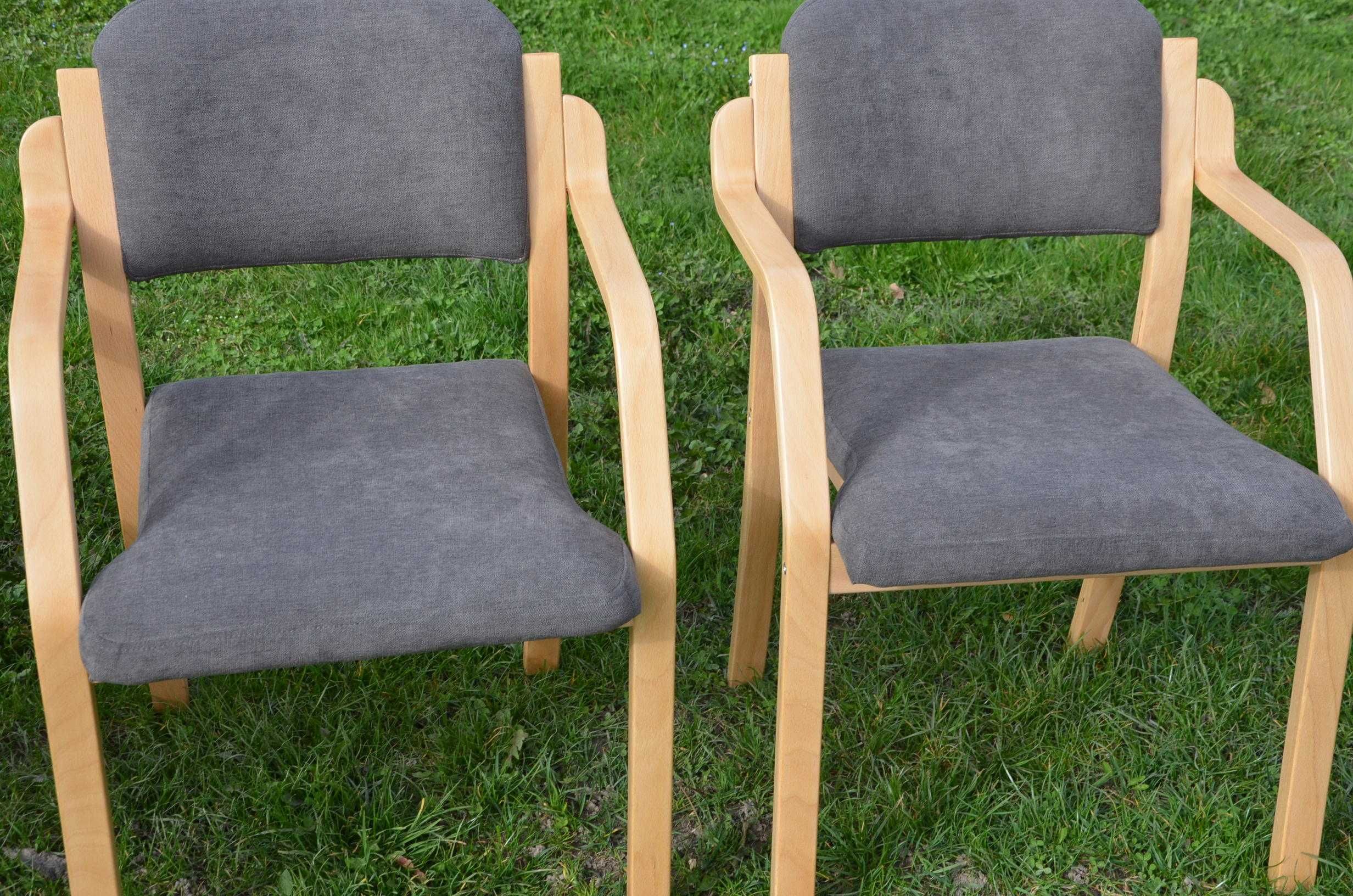 krzesła z podłokietnikami