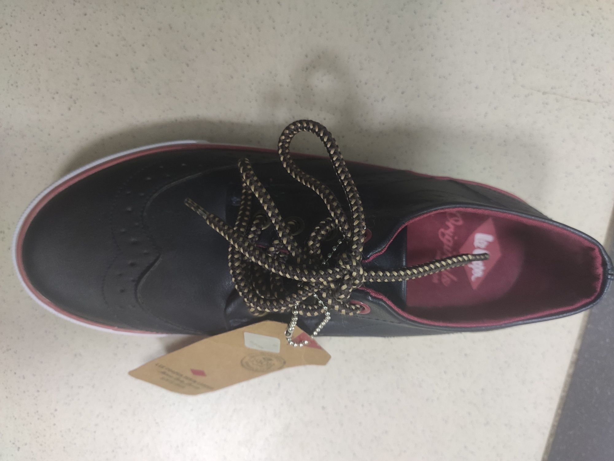 Продам кеди Lee Cooper