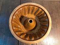 Stara foremka ceramiczna na babkę z kominem brązowa