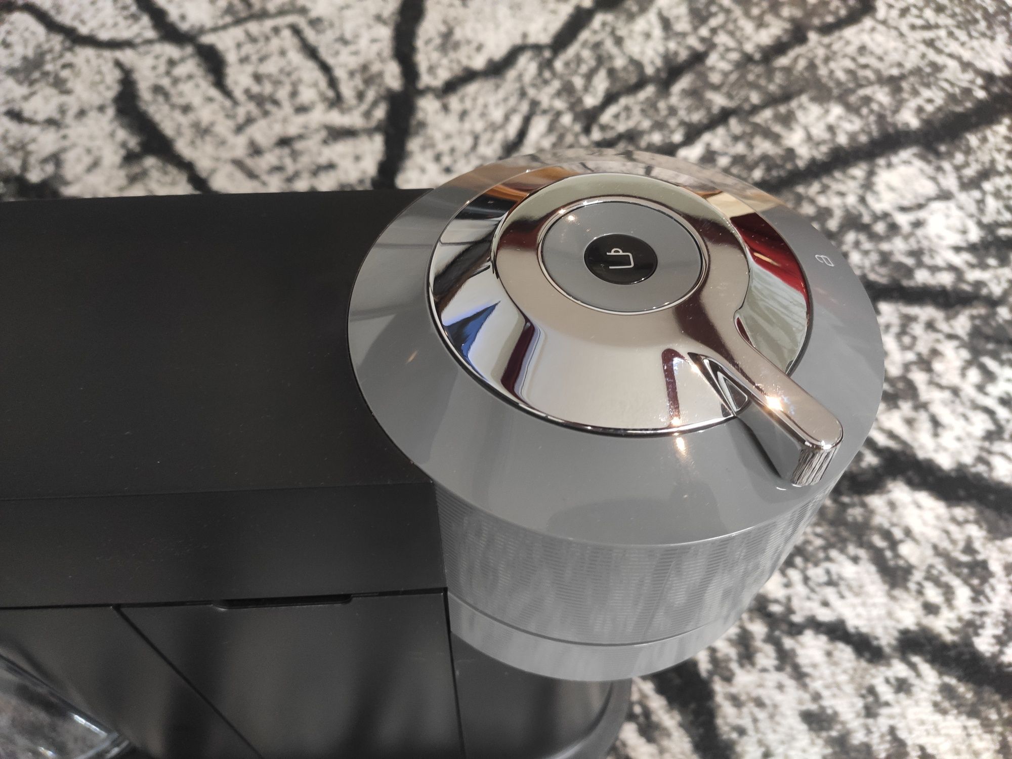 Ekspres Nespresso Vertuo Next