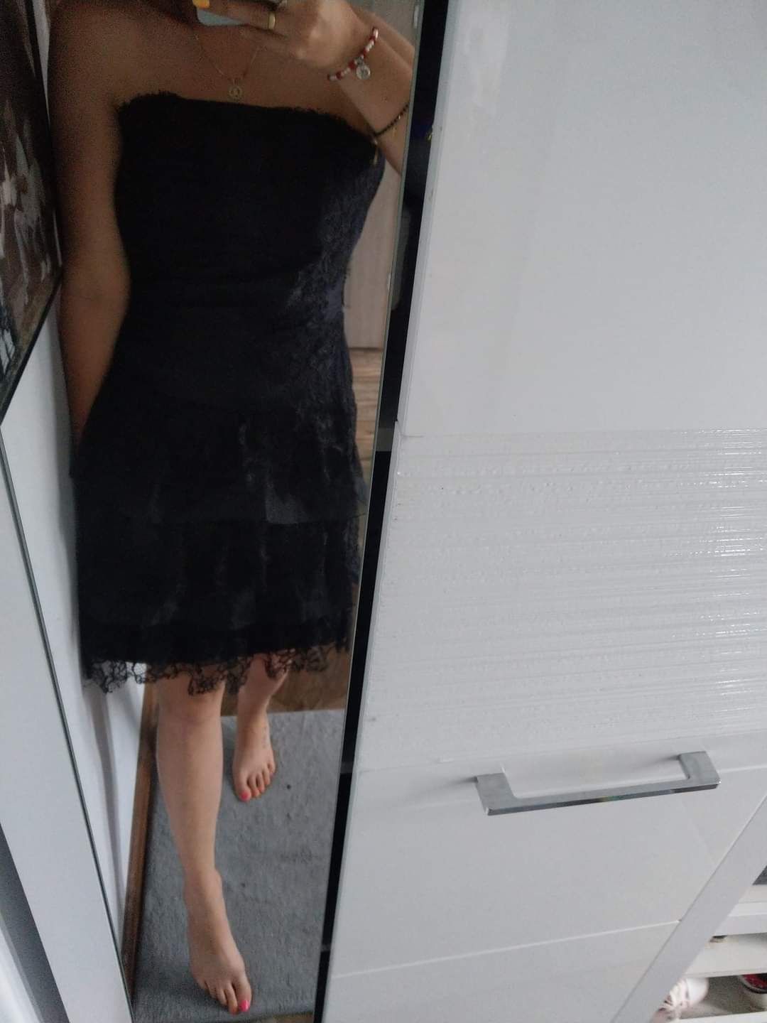 Zara czarna sukienka gorsetowa z koronką
