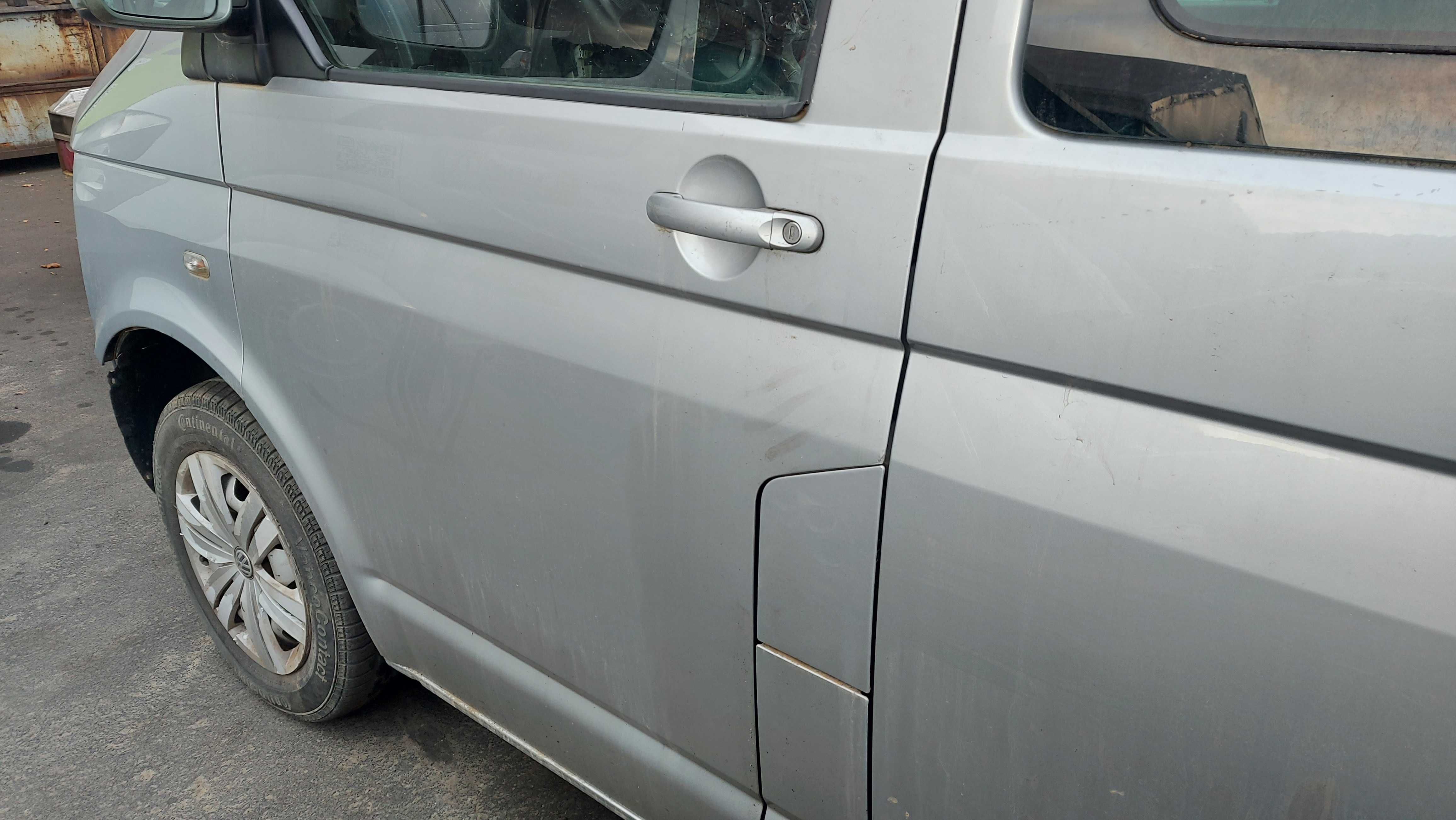 VW T5 Caravelle drzwi przednie srebrne FV transport/dostawa