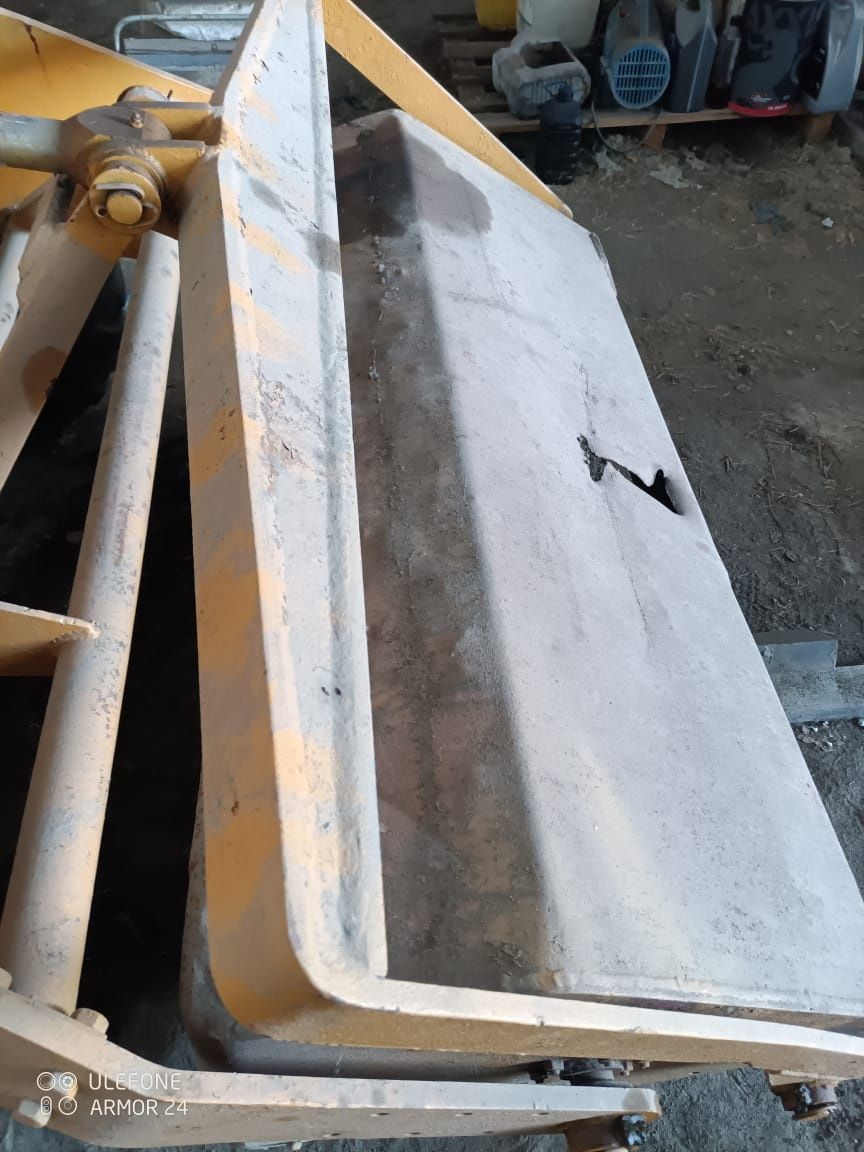 Продам навантажувач Derruppe D 400