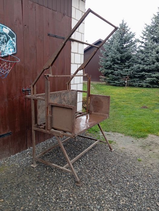 Stół do nabijania tytoniu