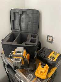 Laser Dewalt semi novo