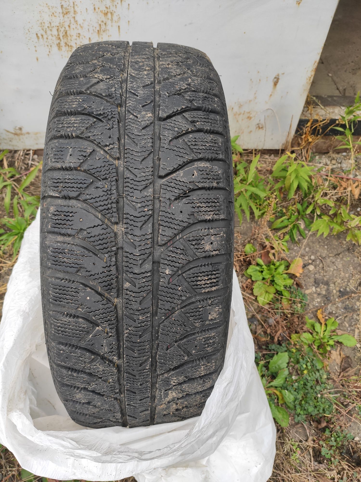 Lassa 215/60 r16