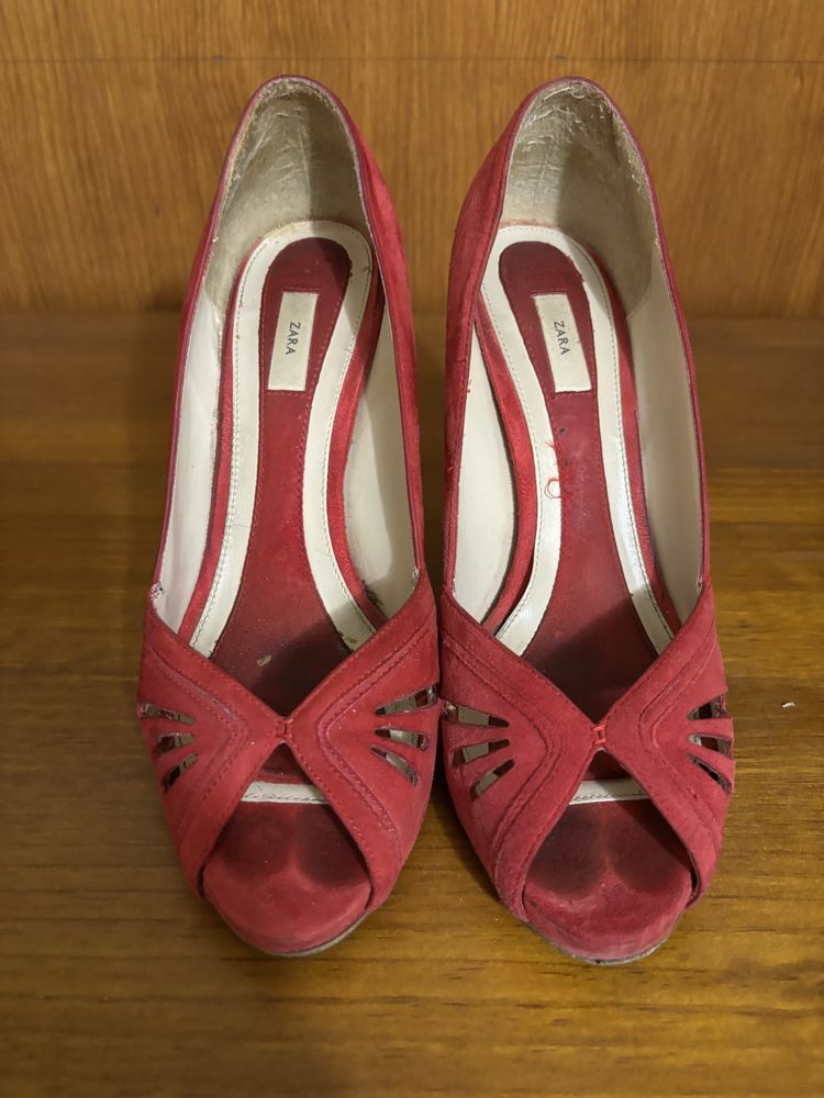 Sapatos vermelhos