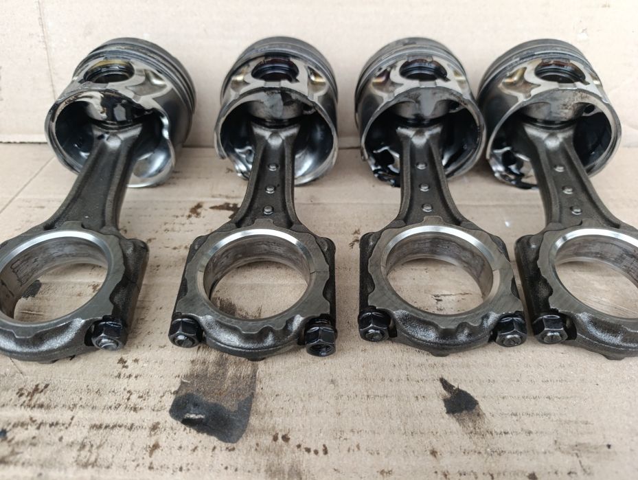 Шатун поршень 1.7 Cdti Opel Zafira Meriva Astra Combo