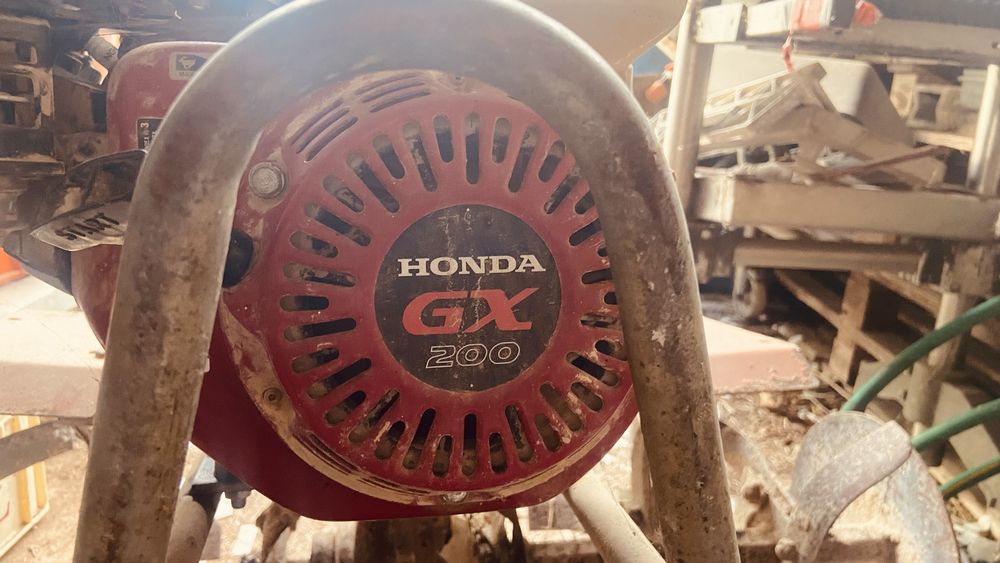 MOTOENXADA EURO 102 C/ MOTOR HONDA GX200 (6,5CV)