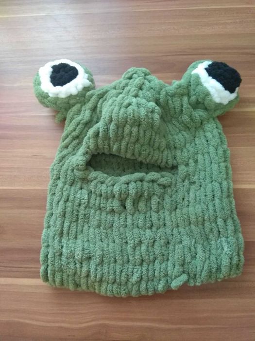 В"язана балаклава жабенятко