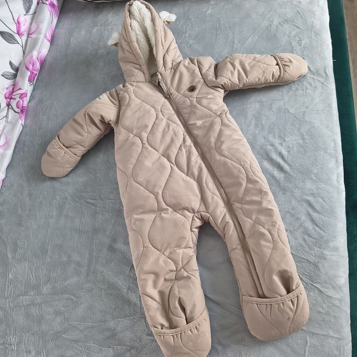 Kombinezon zimowy beżowy