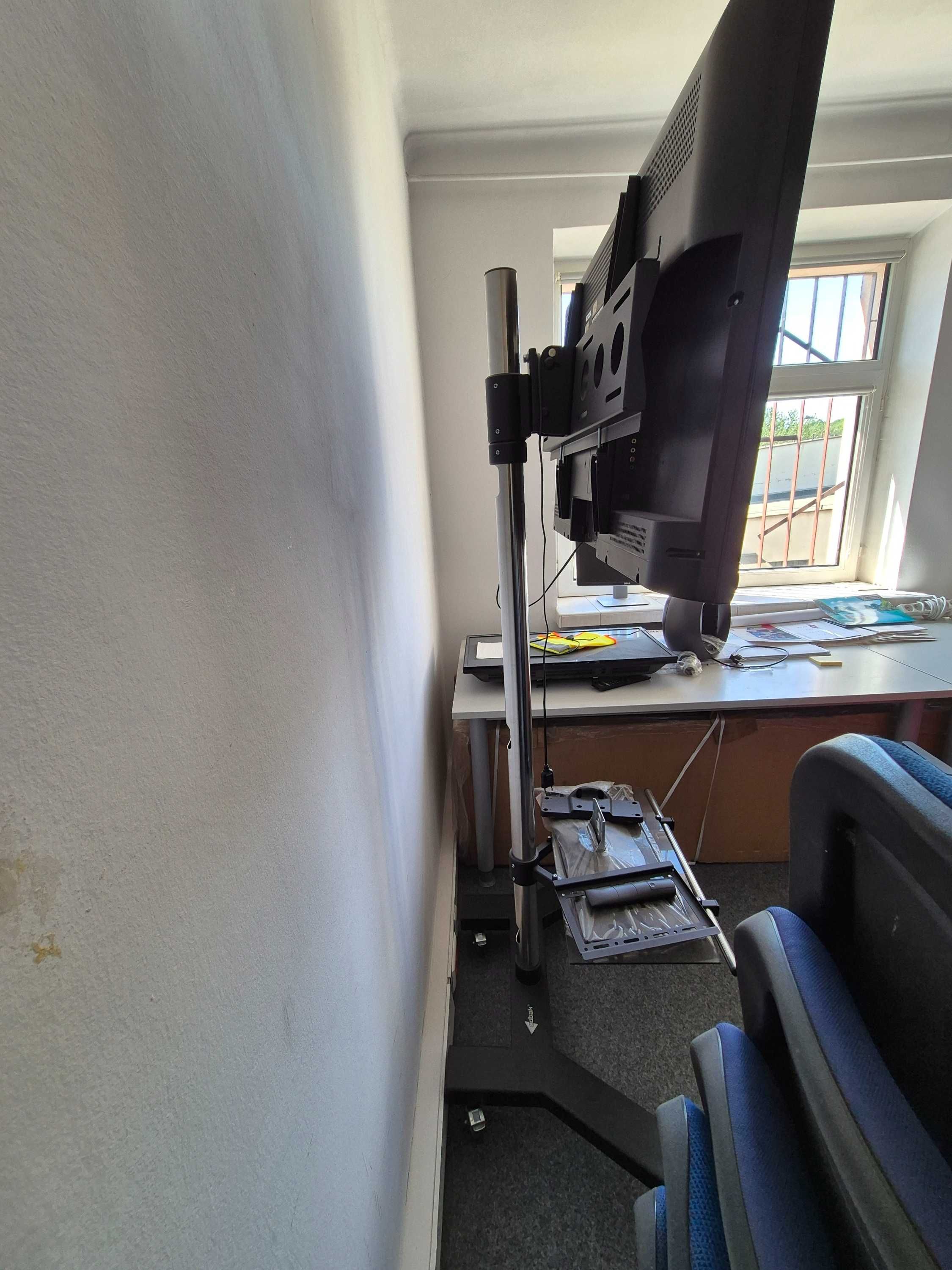 Edbak Stand stojak do ekranu na kółkach z telewizorem