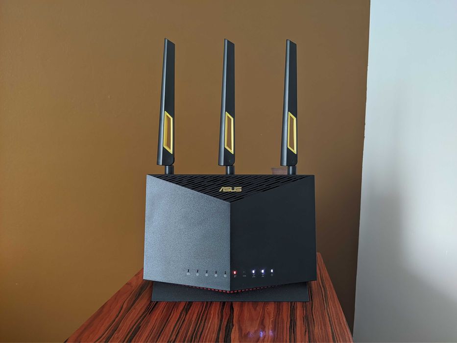 Router Asus RT-AX86U, AX5700, AiMESH, WiFi6, 2.5GbE, USB, Gw 6mc, FV23