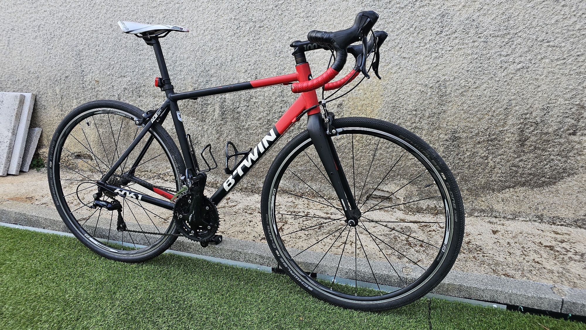 Bicicleta Triban 520 (estrada gravel ciclo cross)