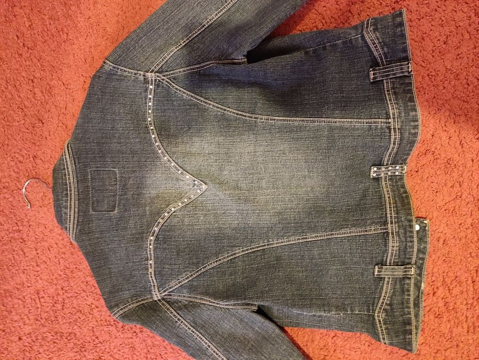 Женский   пиджак.