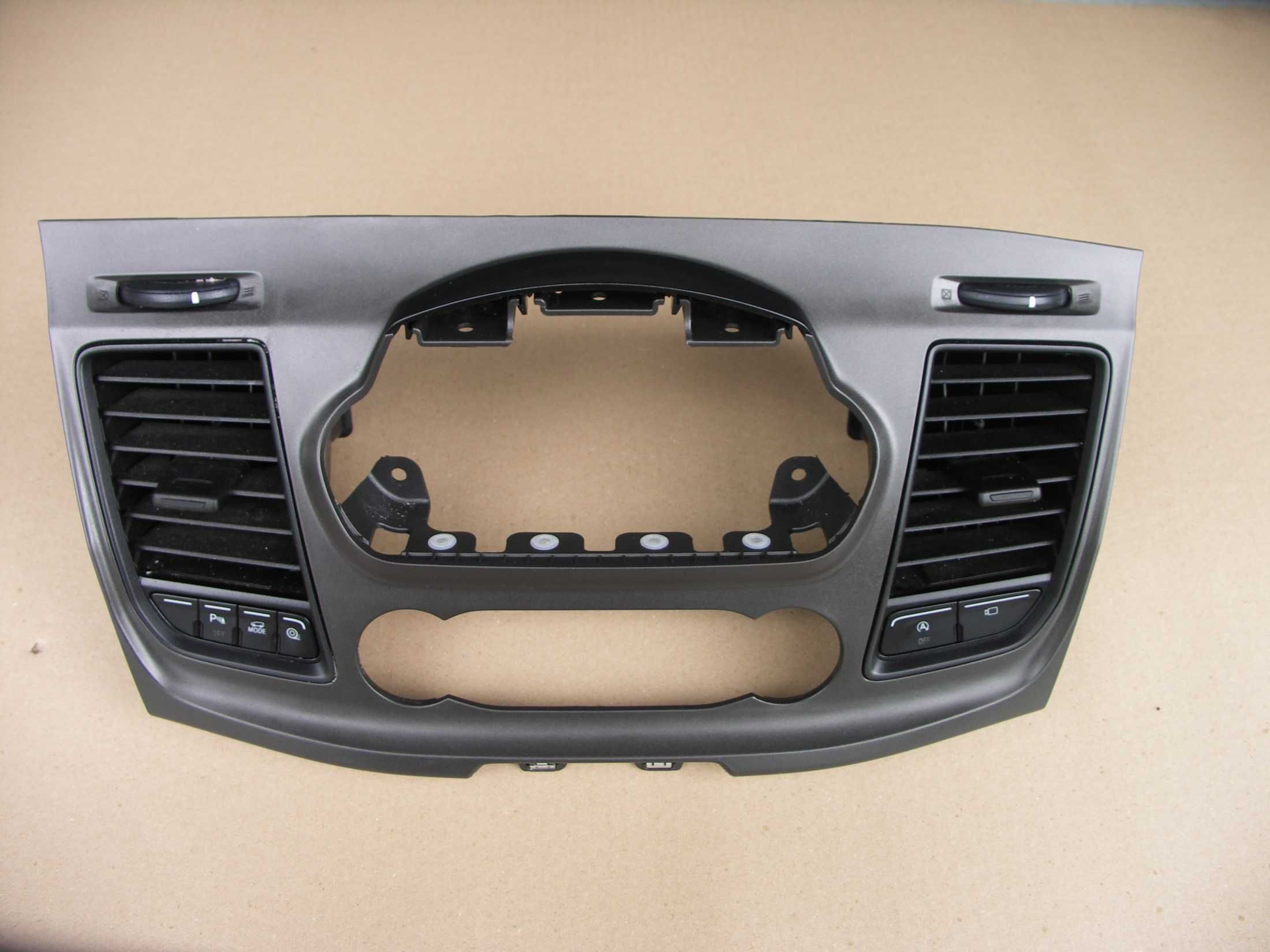 Ramka radia nawiewu Ford Transit MK8 VIII Lift 21r Europa