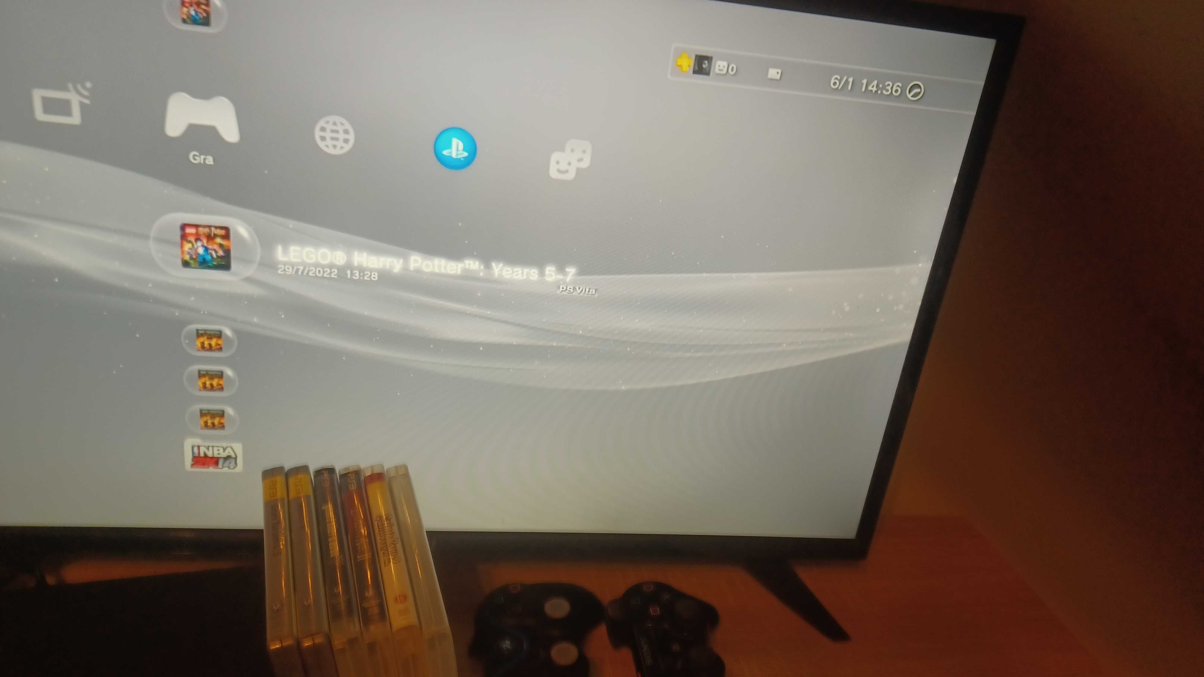 PlayStation 3 z padami i grami