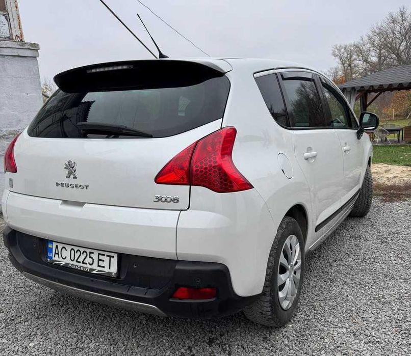 Peugeot 3008, гібрид, дизель, мотор 2.0, кінець 2013 рік
