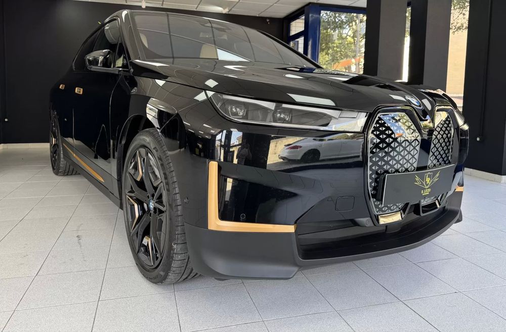 BMW iX xDrive 40