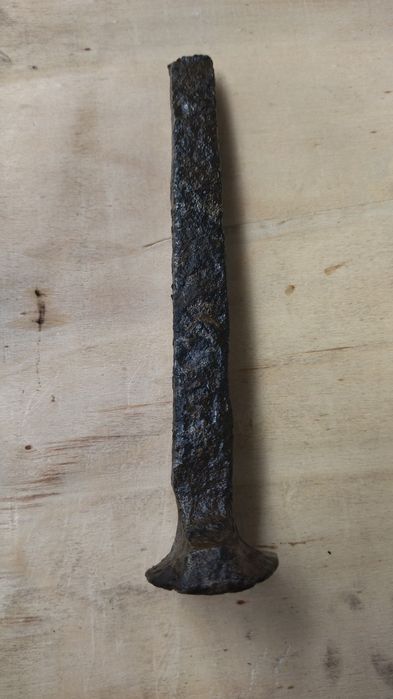 Антикваріат, Кований старий металевий виріб. Вінтажна річ.