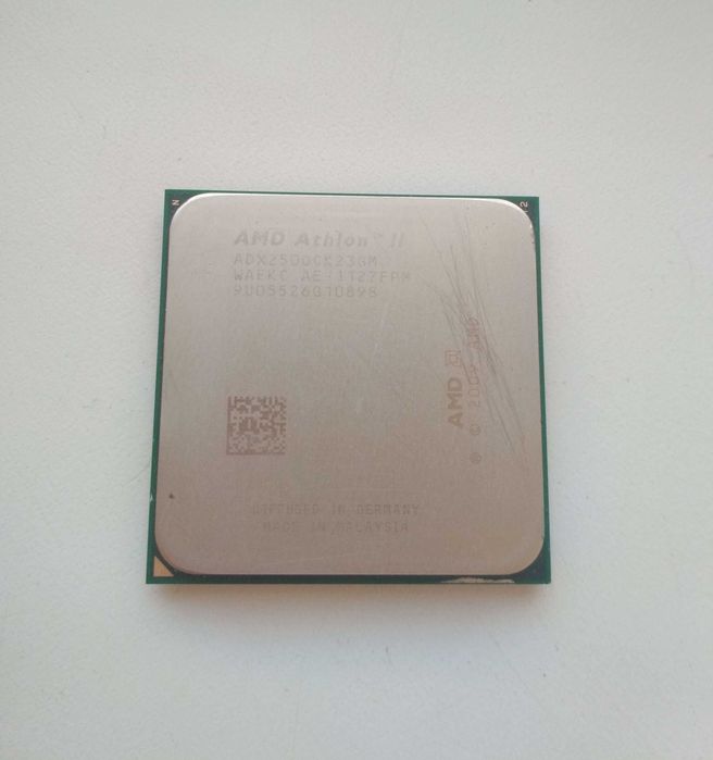 Athlon II X2 250 3.0 GHz, Phenom II X2 555 3.2 GHz