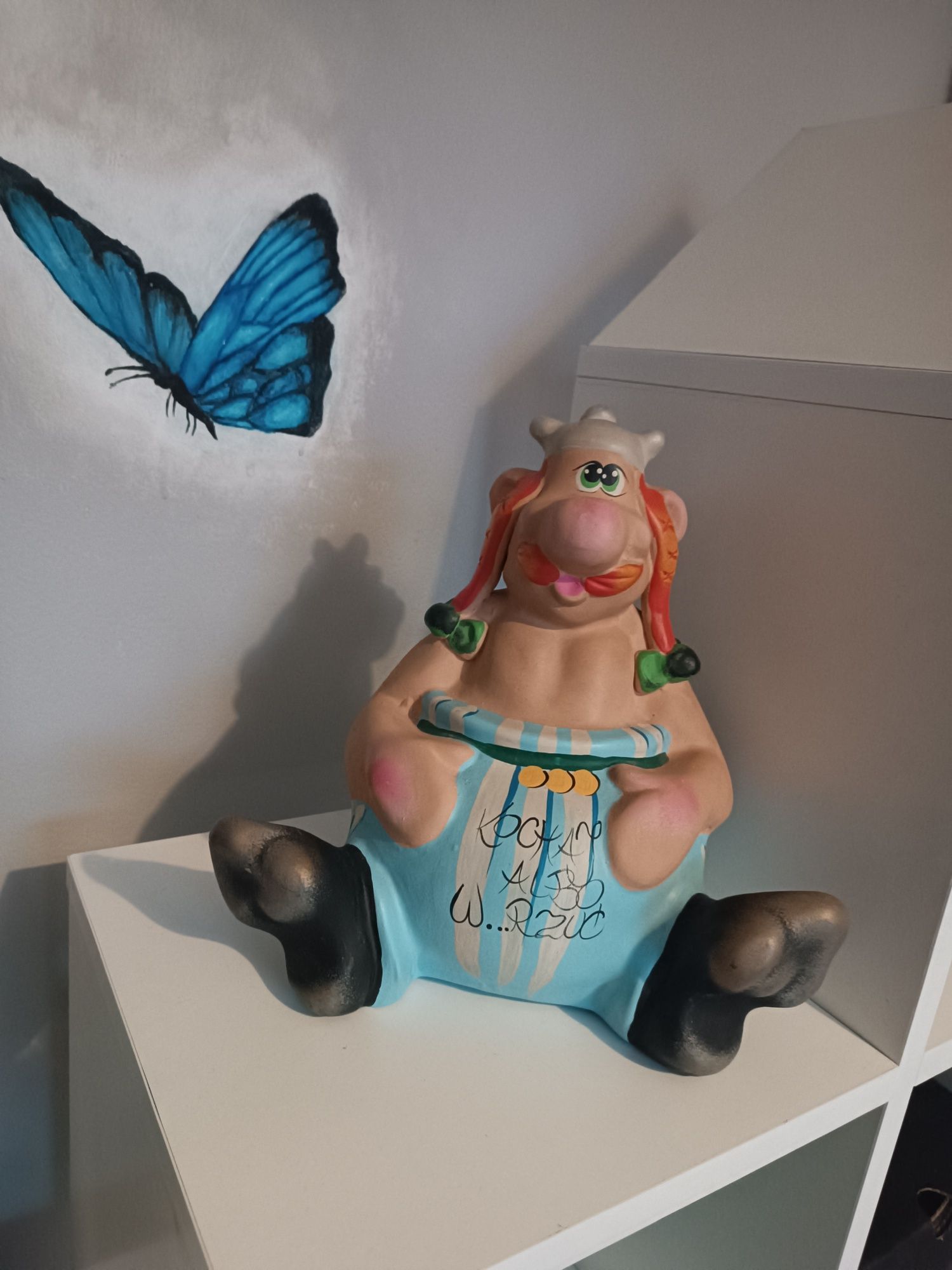 Skarbonka ceramiczna figurka Obeliks wys 26cm