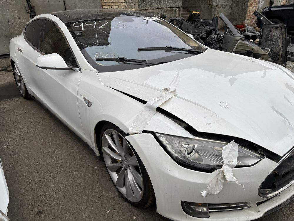 Запчасти Tesla Model S