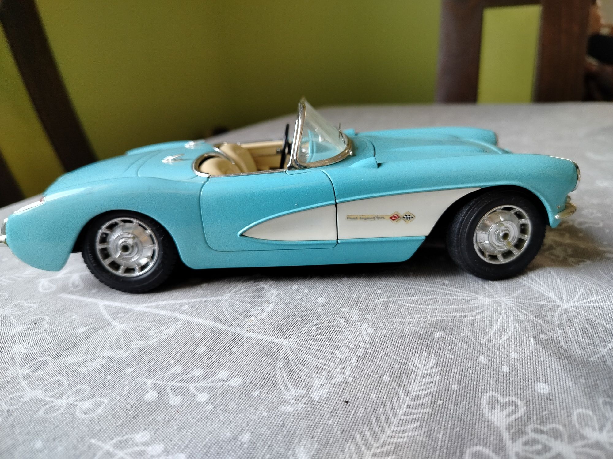 Model auta Corwetta 1:18