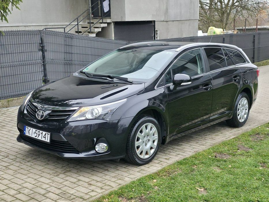 Toyota Avensis 1.8 Benzyna | Serwisowany | Gwarancja | Bogate wyposażenie | Automat