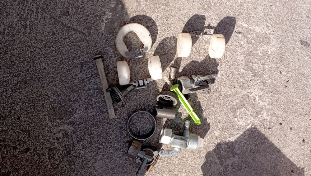 Альфа 72  продаєтся відам всі запчастини на фото з альфою